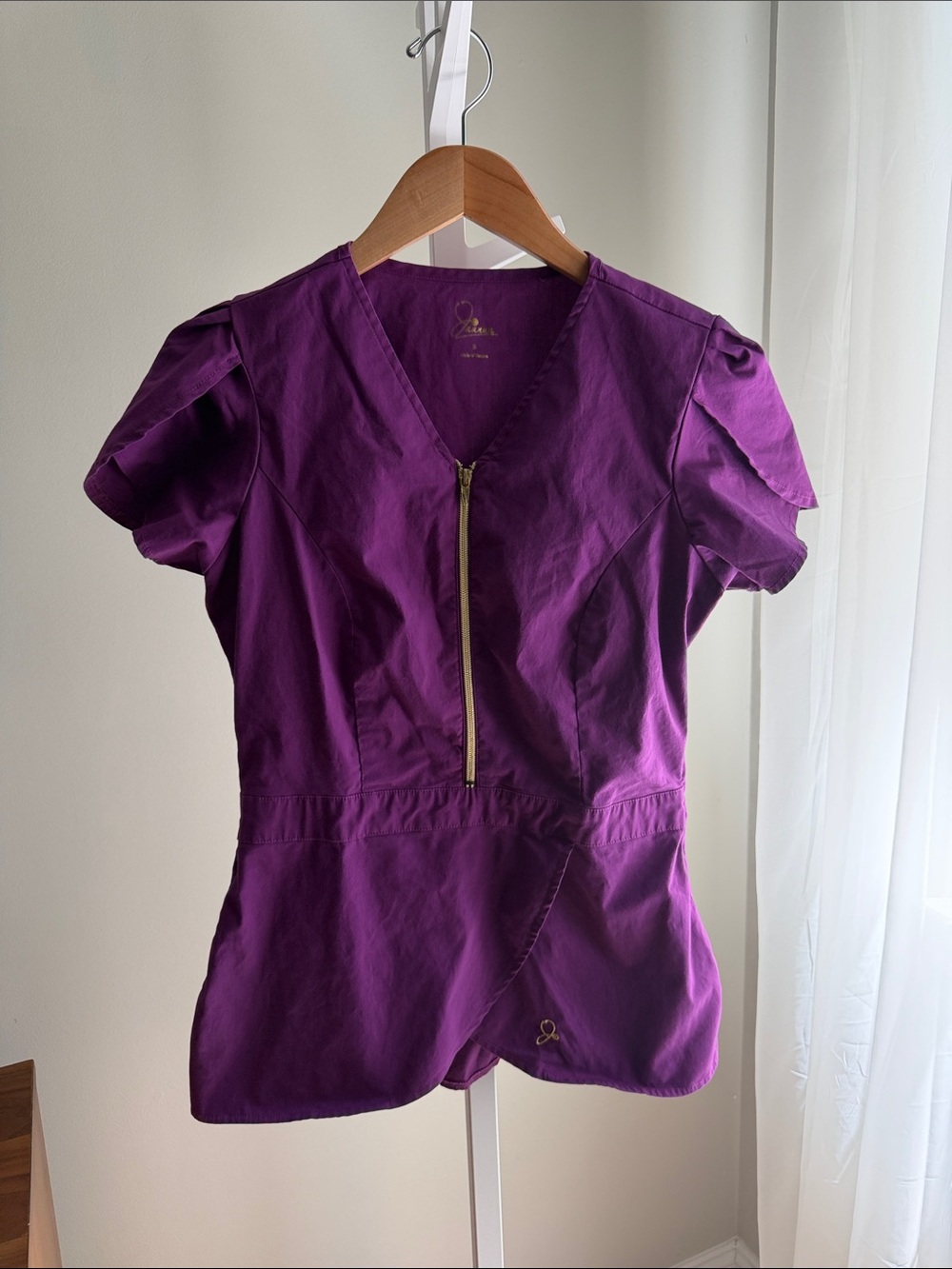 Jaanuu Women’s Purple Zip-Front Scrub Top Small